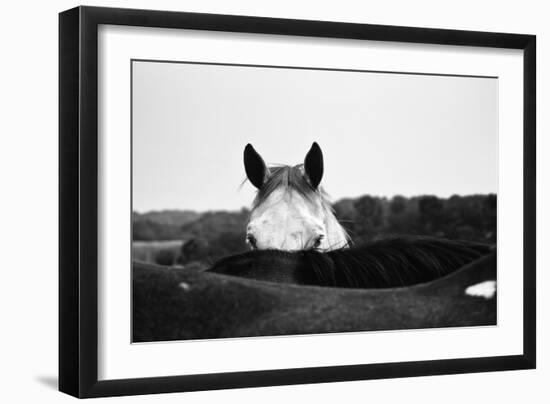 Flirt-Aledanda-Framed Art Print