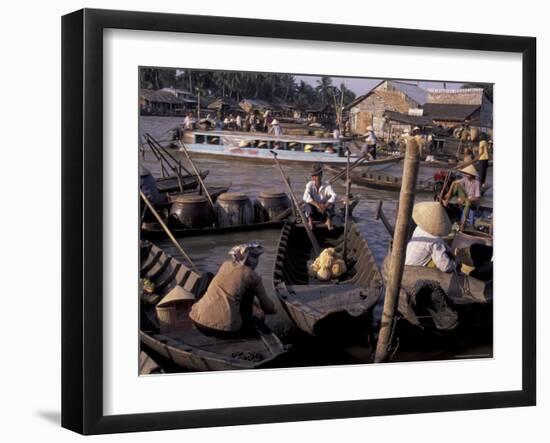 Floating Market in Can Tho, Vietnam-Keren Su-Framed Photographic Print