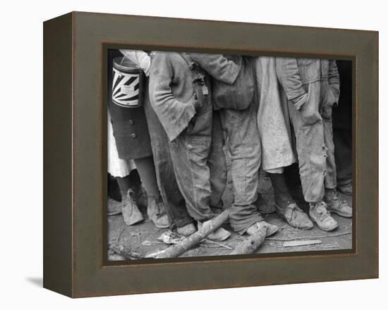Flood Refugees, 1937-Walker Evans-Framed Premier Image Canvas