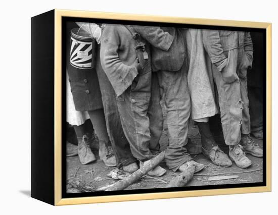 Flood Refugees, 1937-Walker Evans-Framed Premier Image Canvas