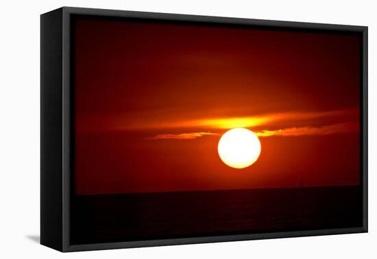 Florida, Siesta Key, Crescent Beach, Ball of Fire in a Red Sunset-Bernard Friel-Framed Premier Image Canvas