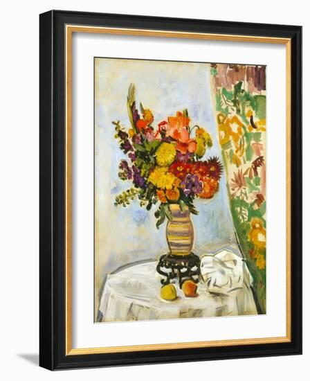 Flowers in a Chinese Vase (Oil on Canvas)-George Leslie Hunter-Framed Giclee Print