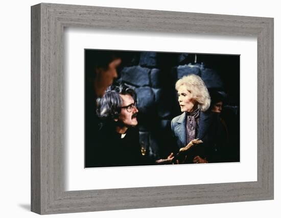 Fog THE FOG by JohnCarpenter with Hal Holbrook and Janet Leigh, 1980 (photo)-null-Framed Photo