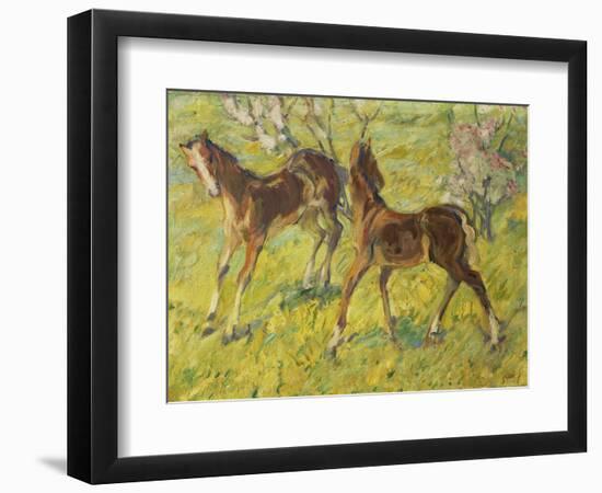 Fohlen Auf Der Weide, 1909-Franz Marc-Framed Giclee Print