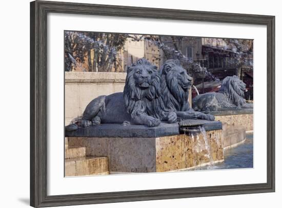 Fontaine De La Rotonde-null-Framed Giclee Print