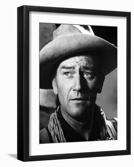 FORT APACHE, 1948 directed by JOHN FORD John Wayne (b/w photo)-null-Framed Photo