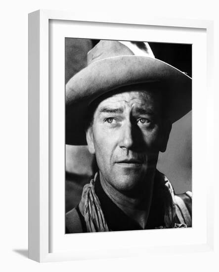 FORT APACHE, 1948 directed by JOHN FORD John Wayne (b/w photo)-null-Framed Photo