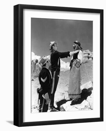 FORT APACHE, 1948 directed by JOHN FORD Pedro Armendariz, John Wayne and Miguel Inclan (b/w photo)-null-Framed Photo