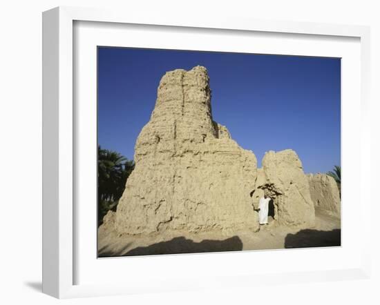 Fortified dwelling, al-'Ain oasis-Werner Forman-Framed Giclee Print