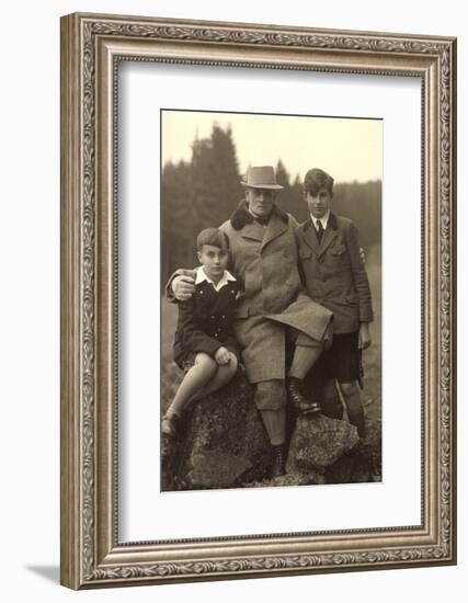 Foto Ak Johannes, Großvater Albert Und Cousin Anselm Von Thurn Und Taxis-null-Framed Photographic Print