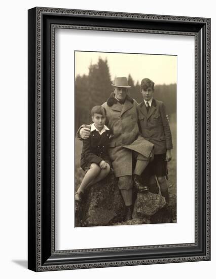 Foto Ak Johannes, Großvater Albert Und Cousin Anselm Von Thurn Und Taxis-null-Framed Photographic Print