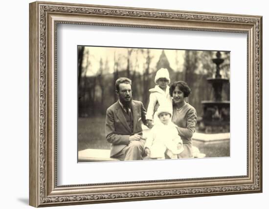 Foto Ak Prinz Ludwig Philipp Von Thurn U Taxis, Elisabeth, Anselm, Iniga-null-Framed Photographic Print