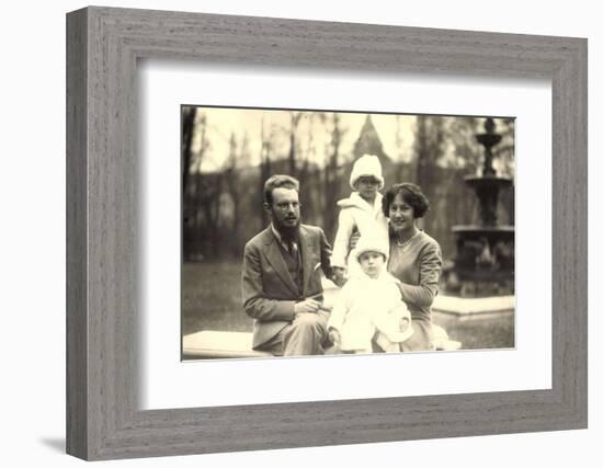 Foto Ak Prinz Ludwig Philipp Von Thurn U Taxis, Elisabeth, Anselm, Iniga-null-Framed Photographic Print