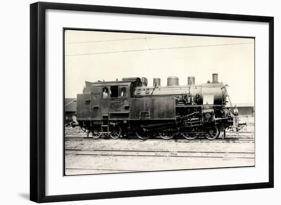 Foto Deutsche Personenlok Nr. 77 113 Pfalz, Fahrer-null-Framed Giclee Print