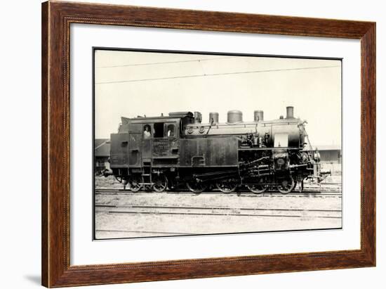 Foto Deutsche Personenlok Nr. 77 113 Pfalz, Fahrer-null-Framed Giclee Print