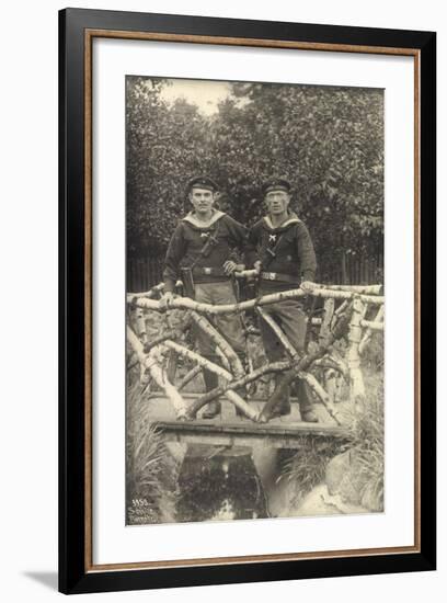 Foto Zwei Matrosen, Konrad Fritz, Pistolenetui-null-Framed Giclee Print