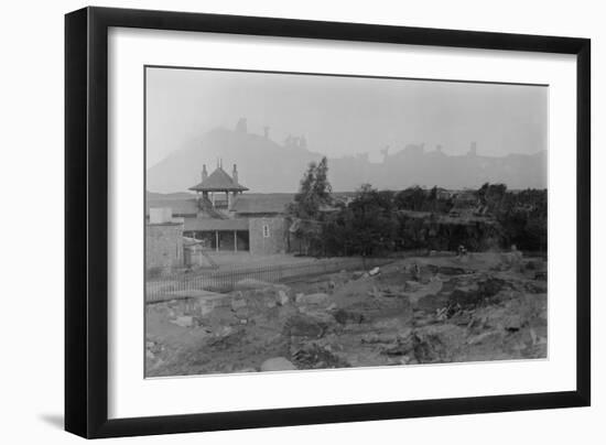 Fouilles d'Eléphantine : fouilles du temple de Satet en 1910-null-Framed Giclee Print