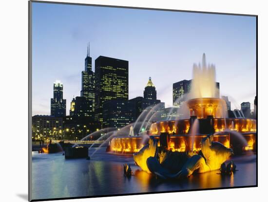 Fountain in a City Lit Up at Night, Buckingham Fountain, Chicago, Illinois, USA-null-Mounted Photographic Print