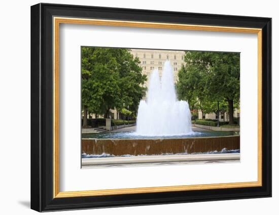 Fountain in Linn Park, Birmingham, Alabama, United States of America, North America-Richard Cummins-Framed Photographic Print