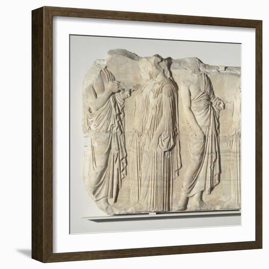 Fragment de la frise est du Parthénon. Vers 445-438 av J.-C.-null-Framed Giclee Print