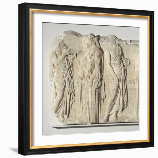 Fragment de la frise est du Parthénon. Vers 445-438 av J.-C.-null-Framed Giclee Print