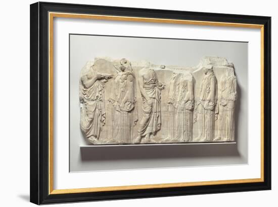 Fragment de la frise est du Parthénon. Vers 445-438 av J.-C.-null-Framed Giclee Print