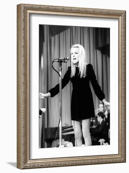 France Gall Singing-Sergio del Grande-Framed Giclee Print