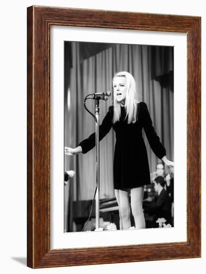 France Gall Singing-Sergio del Grande-Framed Giclee Print