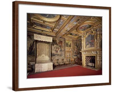 France Loire Valley King S Bedchamber With Ceremonial Canopy Bed And Coffered Ceiling Photographic Print By Art Com