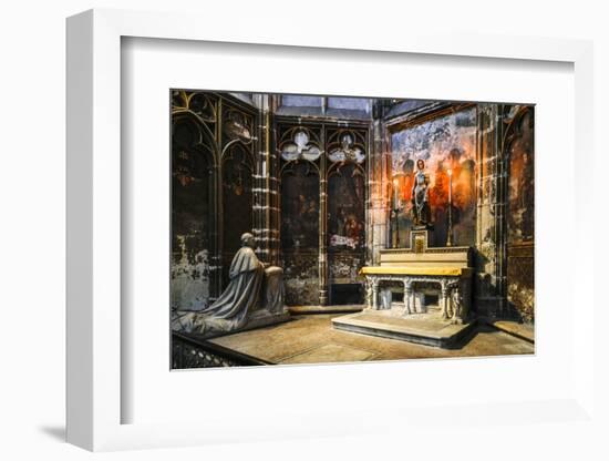 France, Toulouse. Cathedral of St. Etienne interior.-Hollice Looney-Framed Photographic Print