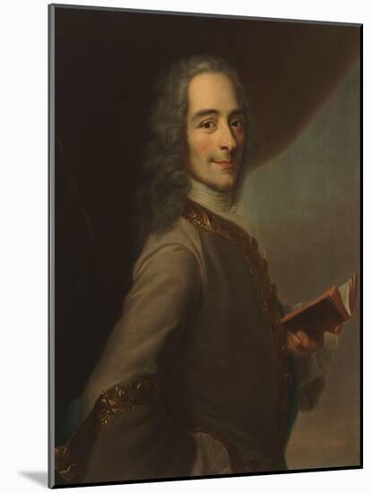 François Marie Arouet de Voltaire, dit Voltaire (1694-1778) - tenant un exemplaire de "La Henriade"-Tour Maurice Quentin de La-Mounted Giclee Print