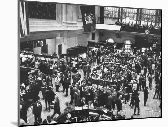 Frantic Day at the New York Stock Exchange During the Market Crash-Yale Joel-Mounted Photographic Print