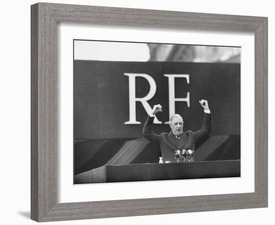 French President Charles De Gaulle Making a Speech-Loomis Dean-Framed Photographic Print