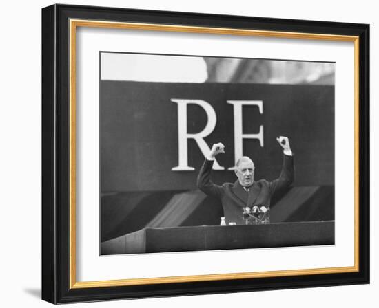 French President Charles De Gaulle Making a Speech-Loomis Dean-Framed Photographic Print