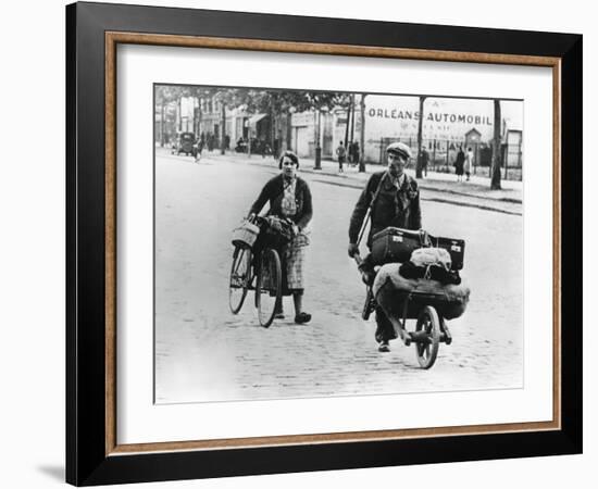 French Refugees Returning Home after the Fall of France to the Germans, Paris, July 1940-null-Framed Giclee Print