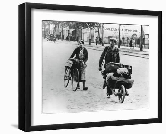 French Refugees Returning Home after the Fall of France to the Germans, Paris, July 1940-null-Framed Giclee Print