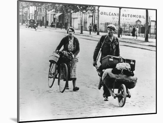 French Refugees Returning Home after the Fall of France to the Germans, Paris, July 1940-null-Mounted Giclee Print