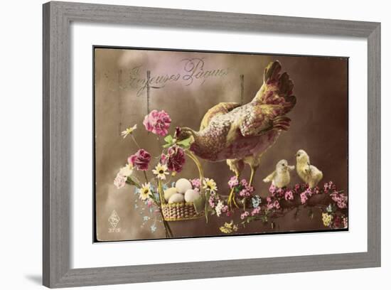 Frohe Ostern, Huhn, Küken, Ostereierkorb, Ast, Blumen-null-Framed Giclee Print