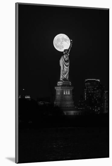 Full Moon New York-Bruce Getty-Mounted Photographic Print