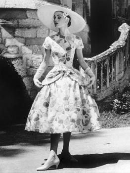 'Funny Face, Audrey Hepburn (Wearing a Dress by Givenchy), 1957' Photo ...