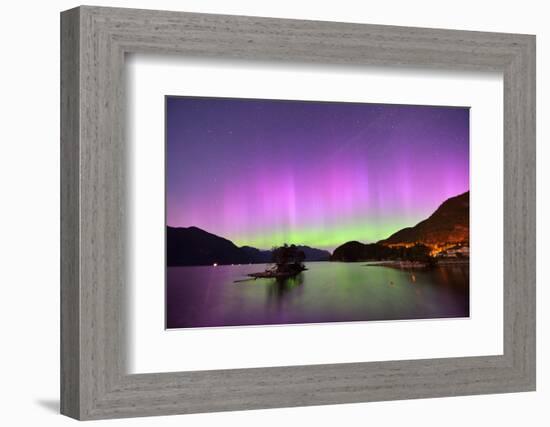 Furry Creek and Aurora at Midnight-lijuan-Framed Photographic Print