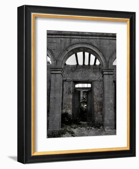 Gabvine-Tim Kahane-Framed Photographic Print