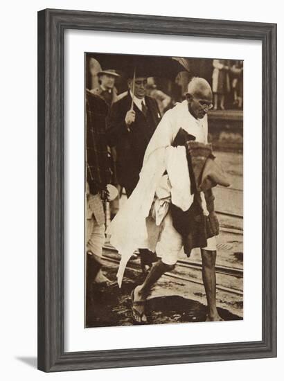 Gandhi Visiting London for 'Round Table' Conferences, September 1930-English Photographer-Framed Giclee Print