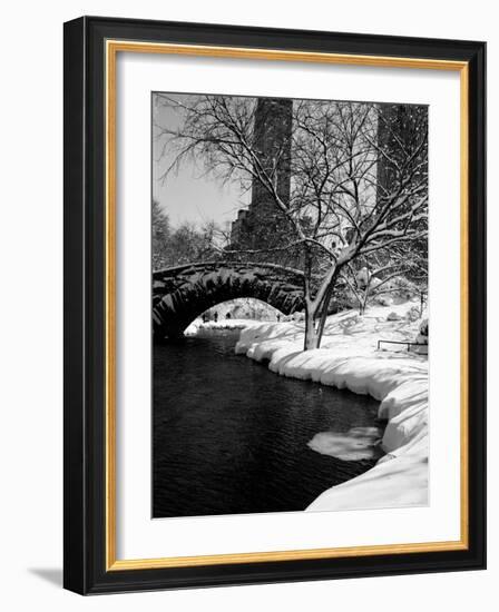 Gapstow Bridge over Pond in Central Park After Snowstorm-Alfred Eisenstaedt-Framed Photographic Print