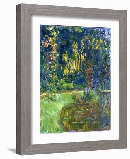 Garden of Giverny, 1923-Claude Monet-Framed Giclee Print