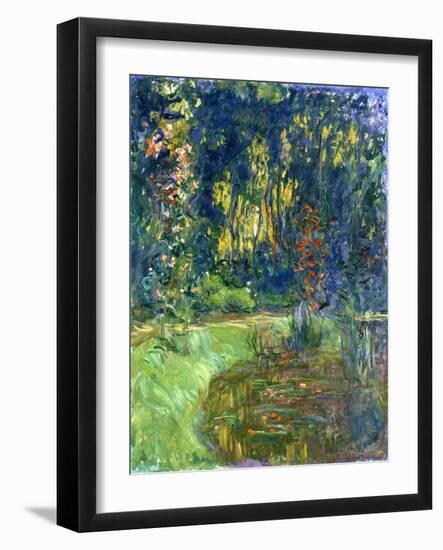 Garden of Giverny, 1923-Claude Monet-Framed Giclee Print