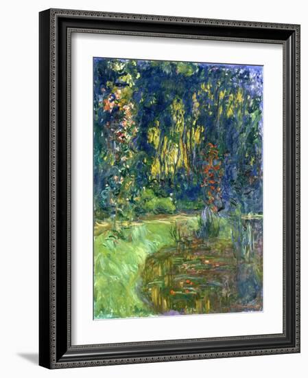 Garden of Giverny, 1923-Claude Monet-Framed Giclee Print