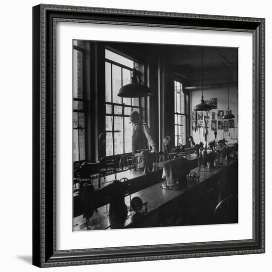 Garment Industry Slump-Sam Shere-Framed Photographic Print