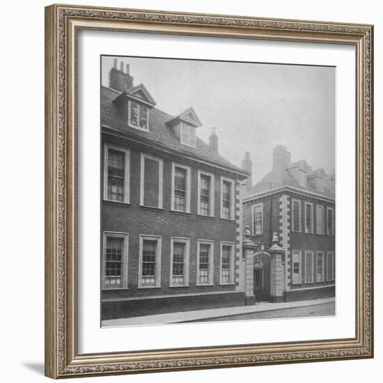 Gateway of Berkeley's Hospital, Worcester, Worcestershire, 1924-Unknown-Framed Photographic Print