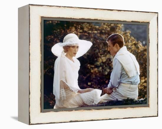 Gatsby le Magnifique THE GREAT GATSBY by Jack Clayton with Robert Redford and Mia Farrow, 1974 (pho-null-Framed Stretched Canvas